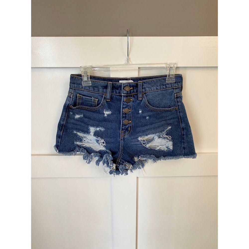 Cello cut off shorts size small‎